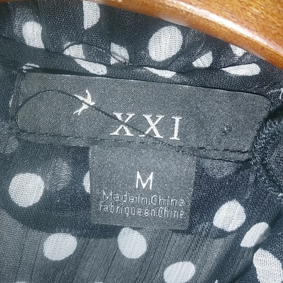 XXI M Sleeveless Black White Frilly Polka Dot Wrap Top Long Sash Top - Picture 6 of 7